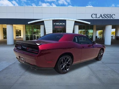 2022 Dodge Challenger SXT