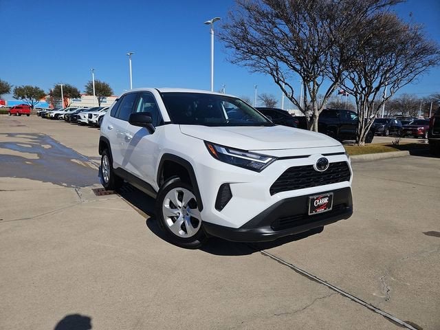 2024 Toyota RAV4 LE