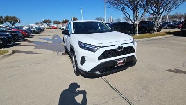 2024 Toyota RAV4 LE