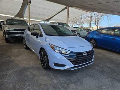 2025 Nissan Versa 1.6 SR