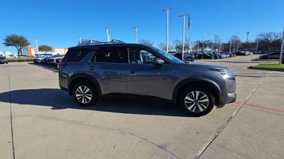 2023 Nissan Pathfinder SL FWD