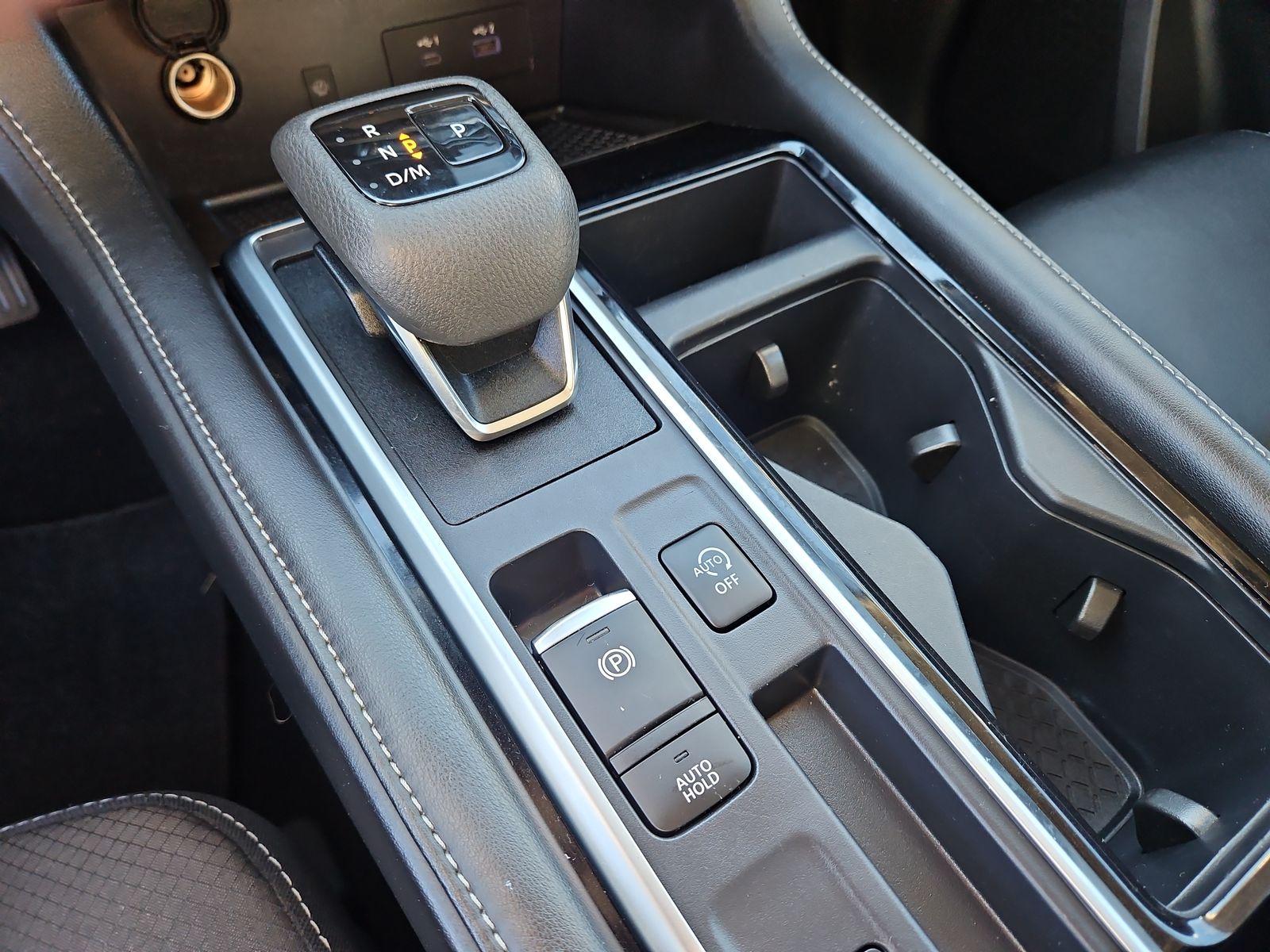 2023 Nissan Pathfinder SL FWD