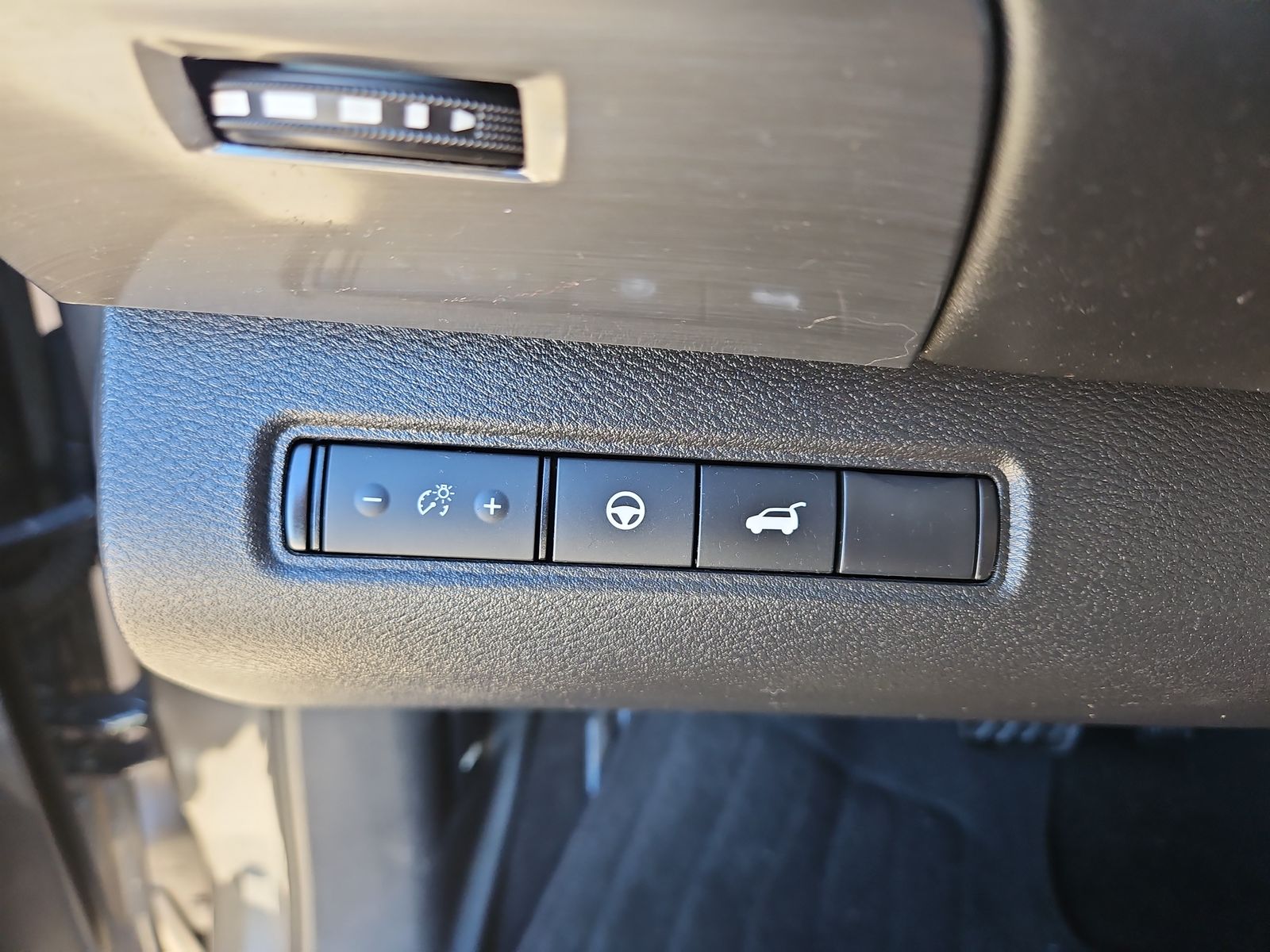 2023 Nissan Pathfinder SL FWD