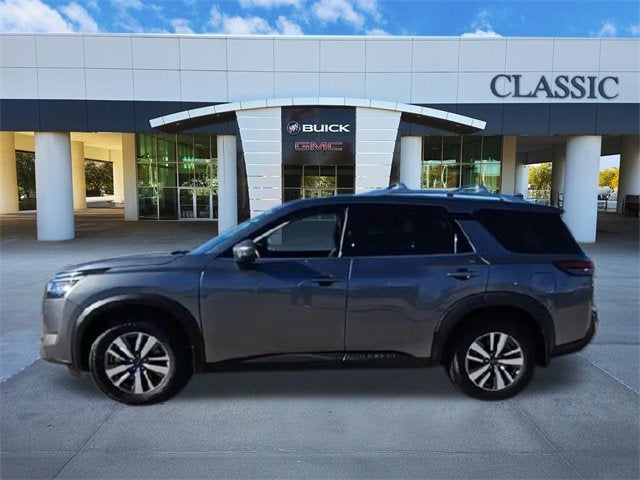 2023 Nissan Pathfinder SL FWD