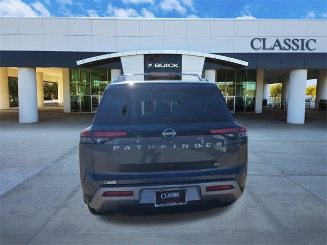 2023 Nissan Pathfinder SL FWD