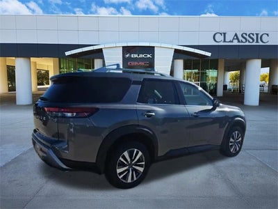 2023 Nissan Pathfinder SL FWD