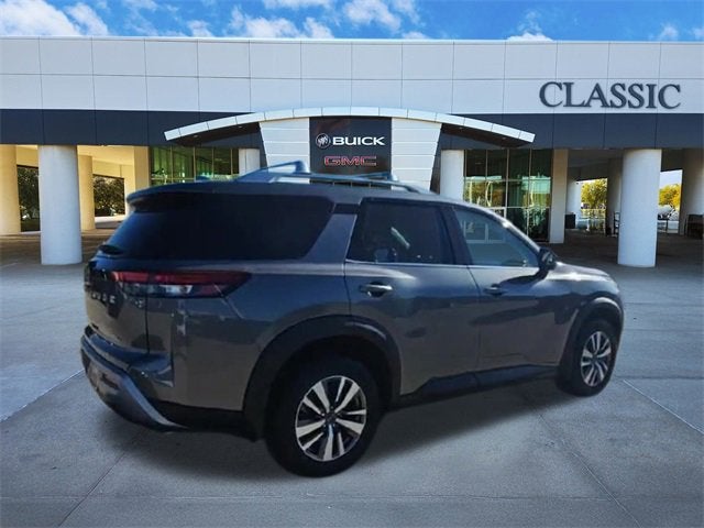 2023 Nissan Pathfinder SL FWD