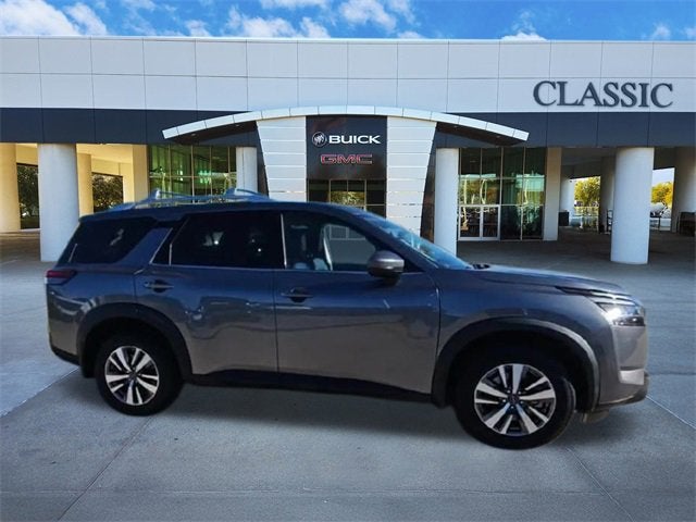 2023 Nissan Pathfinder SL FWD