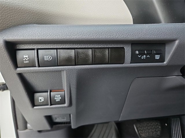 2021 Toyota Sienna LE