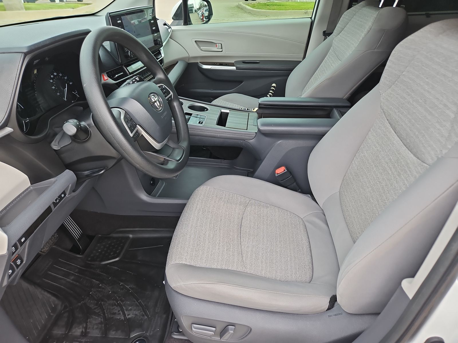 2021 Toyota Sienna LE