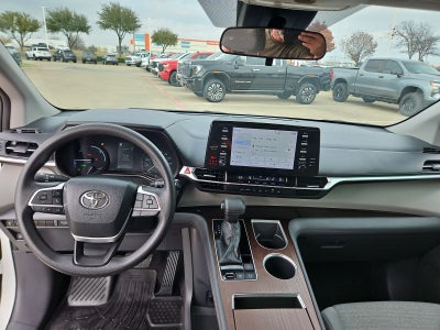 2021 Toyota Sienna LE