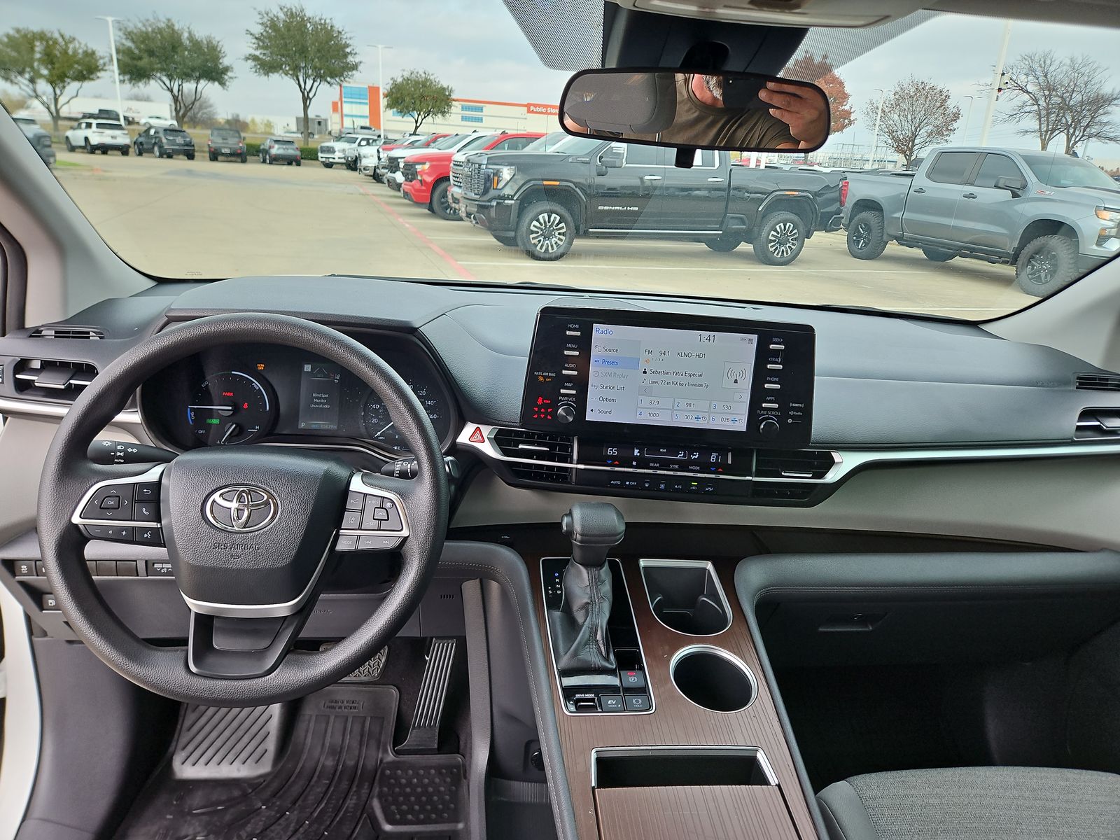 2021 Toyota Sienna LE