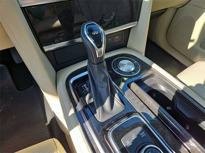 2023 INFINITI QX80 LUXE