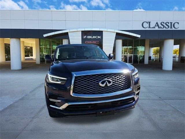 2023 INFINITI QX80 LUXE
