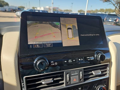 2023 INFINITI QX80 LUXE