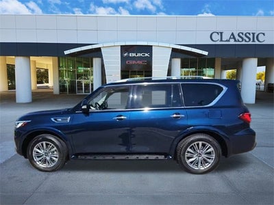 2023 INFINITI QX80 LUXE