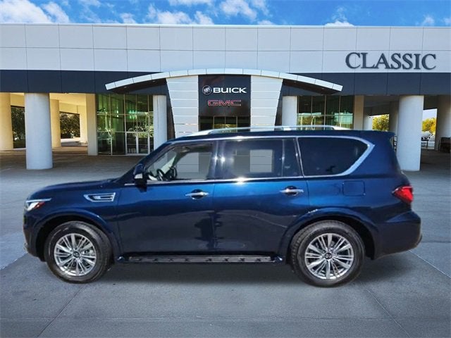 2023 INFINITI QX80 LUXE
