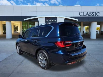 2023 INFINITI QX80 LUXE