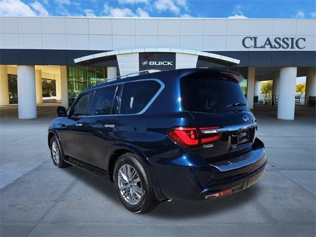 2023 INFINITI QX80 LUXE