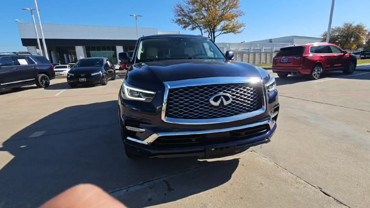 2023 INFINITI QX80 LUXE
