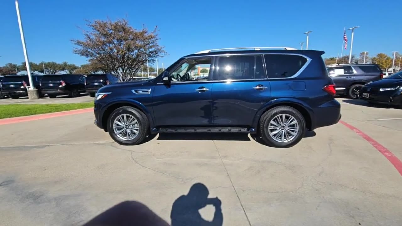2023 INFINITI QX80 LUXE