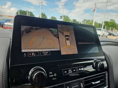 2024 INFINITI QX80 LUXE