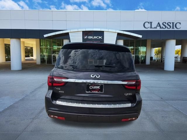 2024 INFINITI QX80 LUXE
