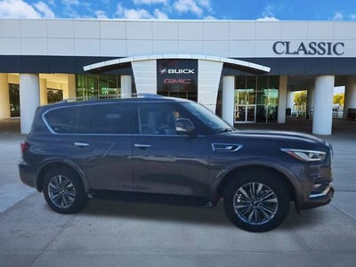 2023 INFINITI QX80 LUXE