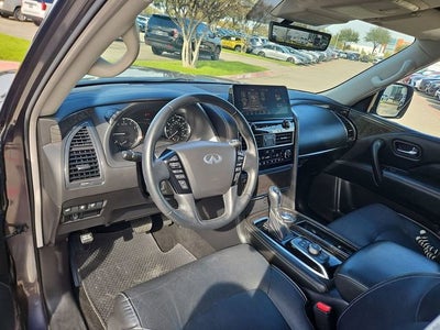 2023 INFINITI QX80 LUXE