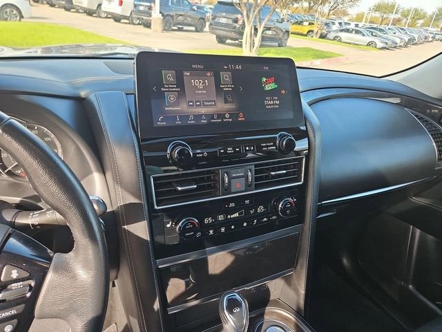 2023 INFINITI QX80 LUXE