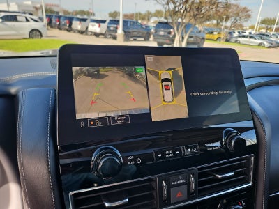 2023 INFINITI QX80 LUXE