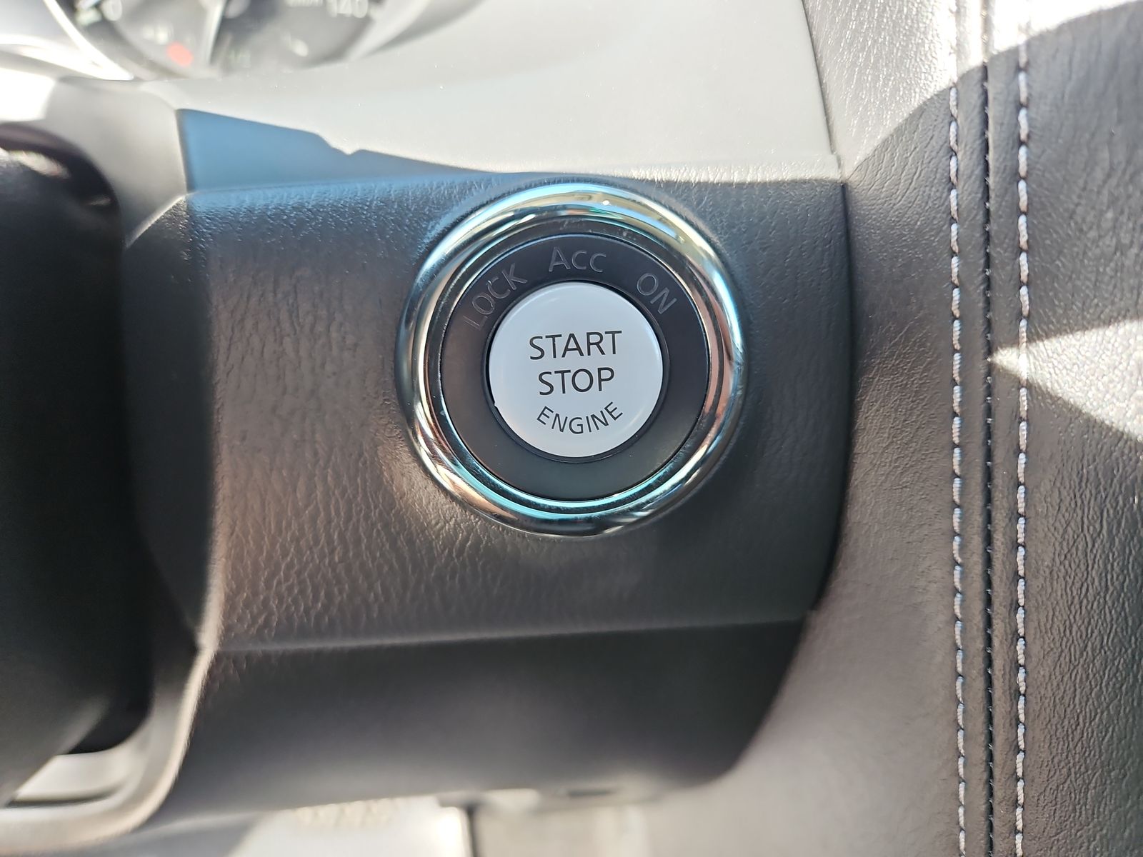 2023 INFINITI QX80 LUXE