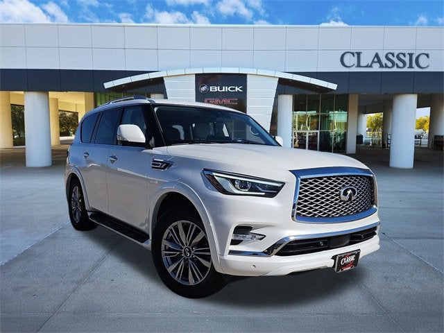 2023 INFINITI QX80 LUXE