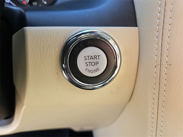 2023 INFINITI QX80 LUXE