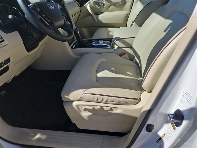 2023 INFINITI QX80 LUXE