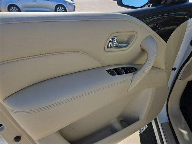 2023 INFINITI QX80 LUXE