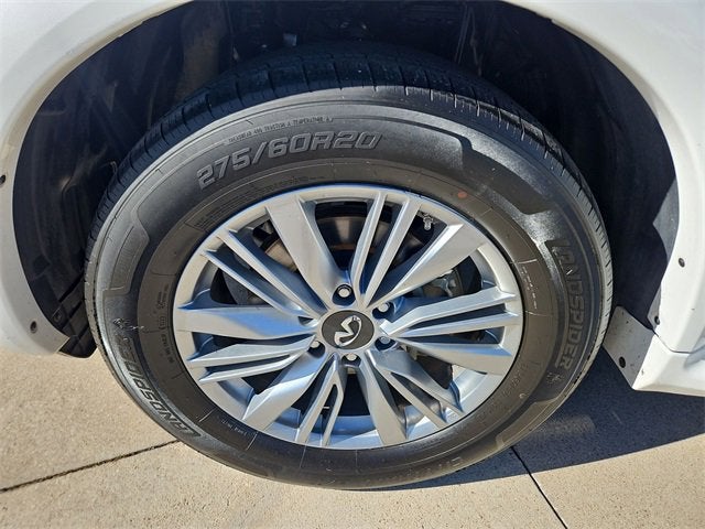 2023 INFINITI QX80 LUXE