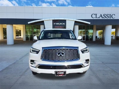 2023 INFINITI QX80 LUXE