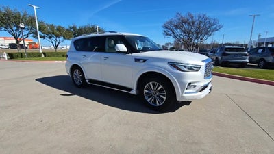 2023 INFINITI QX80 LUXE