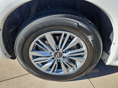 2023 INFINITI QX80 LUXE