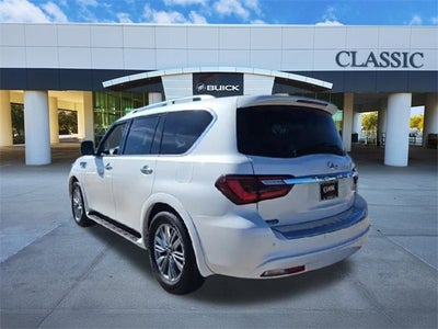 2023 INFINITI QX80 LUXE