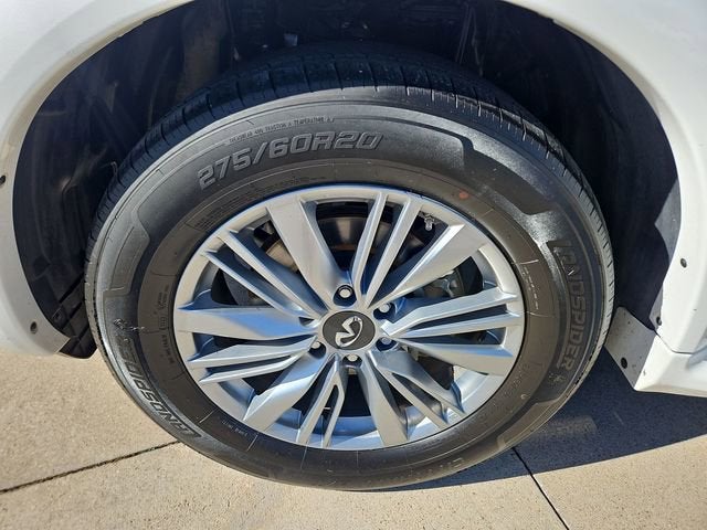 2023 INFINITI QX80 LUXE