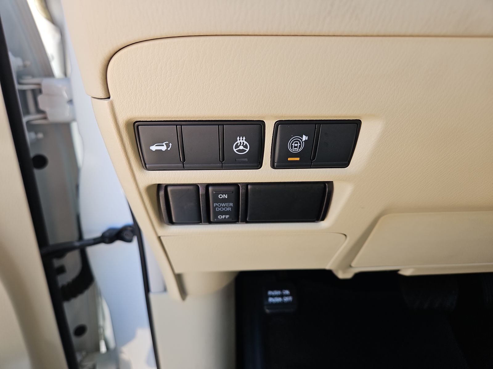 2023 INFINITI QX80 LUXE