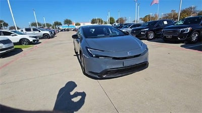 2025 Toyota Prius LE