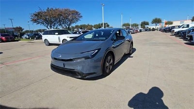 2025 Toyota Prius LE