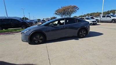 2025 Toyota Prius LE