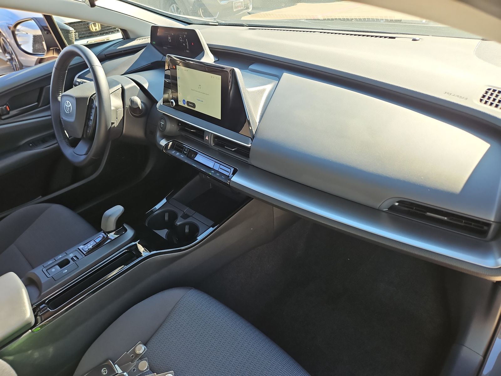 2025 Toyota Prius LE