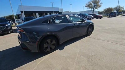 2025 Toyota Prius LE