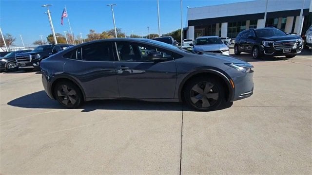 2025 Toyota Prius LE