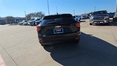 2025 Chevrolet Trax LS